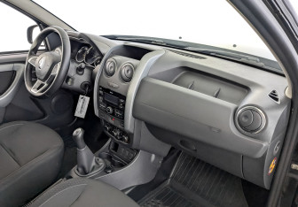 Подержанный автомобиль Renault Duster 2019 года (11 фото)