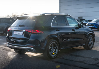 Подержанный автомобиль Mercedes-Benz GLE 2018 года (5 фото)