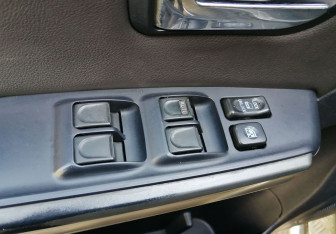 Подержанный автомобиль Great Wall Hover H3 2011 года (16 фото)