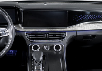 Подержанный автомобиль Hongqi H9 2023 года (13 фото)