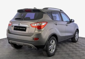 Подержанный автомобиль Changan CS35 2015 года (3 фото)