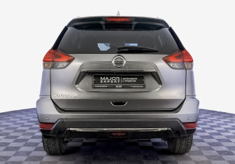 Подержанный автомобиль Nissan X-Trail 2019 года (6 фото)