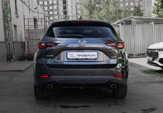 Подержанный автомобиль Mazda CX-5 2025 года (5 фото)