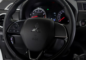 Подержанный автомобиль Mitsubishi ASX 2022 года (8 фото)