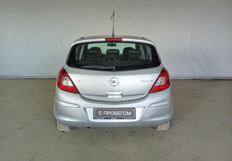 Подержанный автомобиль Opel Corsa 2008 года (5 фото)