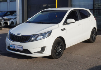 Подержанный автомобиль Kia Rio Hatchback 2013 года (1 фото)