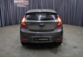 Подержанный автомобиль Hyundai Solaris Hatchback 2012 года (6 фото)