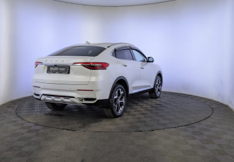 Подержанный автомобиль Haval F7x 2021 года (5 фото)