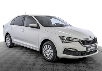 Подержанный автомобиль Skoda Rapid Liftback 2022 года (3 фото)