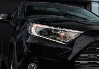 Подержанный автомобиль Toyota RAV4 2021 года (29 фото)