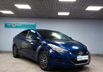 Подержанный автомобиль Hyundai Elantra Sedan 2012 года (3 фото)
