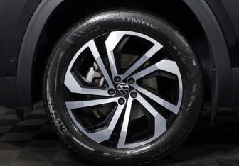 Подержанный автомобиль Volkswagen Teramont 2021 года (22 фото)