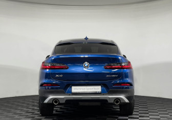 Подержанный автомобиль BMW X4 2020 года (4 фото)