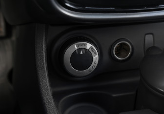 Подержанный автомобиль Renault Duster 2012 года (16 фото)
