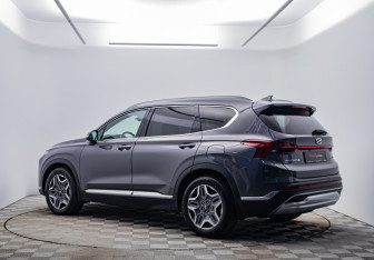 Подержанный автомобиль Hyundai Santa Fe 2021 года (7 фото)