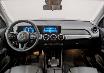 Подержанный автомобиль Mercedes-Benz GLB 2021 года (13 фото)