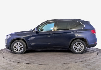 Подержанный автомобиль BMW X5 2017 года (8 фото)