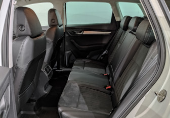 Подержанный автомобиль Skoda Karoq 2020 года (18 фото)
