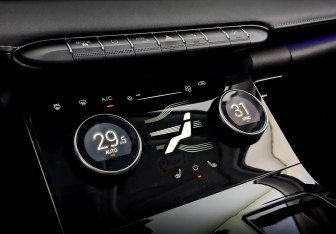 Подержанный автомобиль Exeed LX 2021 года (28 фото)