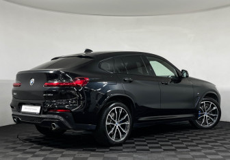 Подержанный автомобиль BMW X4 2021 года (2 фото)