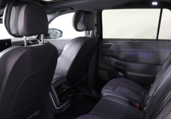 Подержанный автомобиль Volkswagen Teramont 2025 года (12 фото)