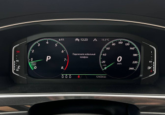 Подержанный автомобиль Volkswagen Tiguan 2021 года (13 фото)