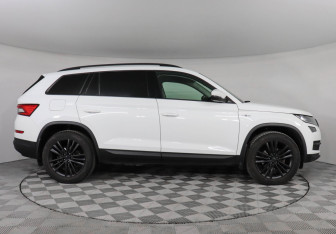 Подержанный автомобиль Skoda Kodiaq 2020 года (4 фото)