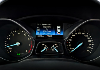 Подержанный автомобиль Ford Focus Wagon 2017 года (13 фото)