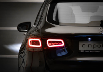 Подержанный автомобиль Mercedes-Benz GLC Coupe 2020 года (35 фото)