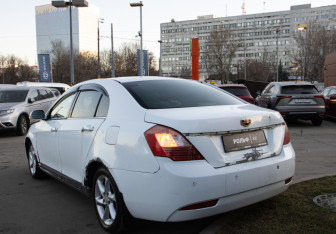 Подержанный автомобиль Geely Emgrand EC7 Sedan 2013 года (5 фото)