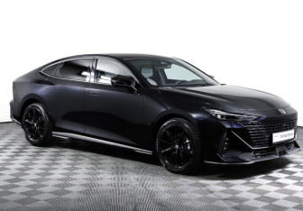 Подержанный автомобиль Changan UNI-V 2023 года (3 фото)