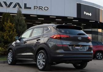 Подержанный автомобиль Hyundai Tucson 2019 года (3 фото)
