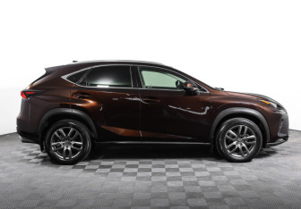 Подержанный автомобиль Lexus NX 2019 года (4 фото)