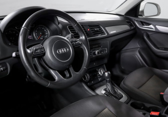 Подержанный автомобиль Audi Q3 2013 года (14 фото)