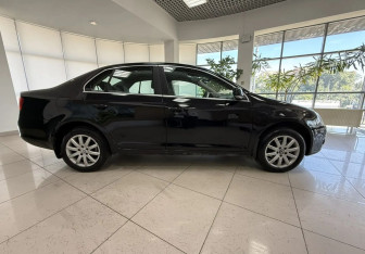Подержанный автомобиль Volkswagen Jetta Sedan 2008 года (4 фото)