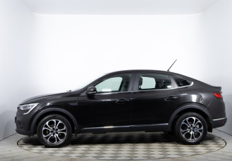 Подержанный автомобиль Renault Arkana 2020 года (8 фото)