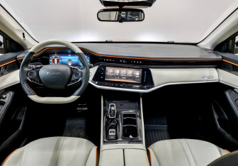 Подержанный автомобиль DongFeng Shine Max 2023 года (14 фото)