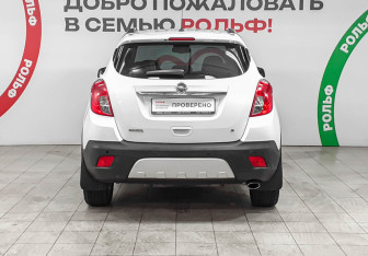 Подержанный автомобиль Opel Mokka 2013 года (5 фото)