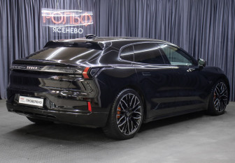 Подержанный автомобиль Zeekr 001 2023 года (5 фото)