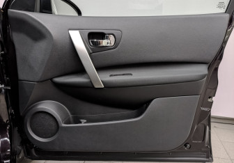 Подержанный автомобиль Nissan Qashqai 2011 года (23 фото)