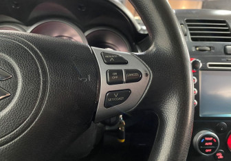 Подержанный автомобиль Suzuki Grand Vitara 2010 года (16 фото)