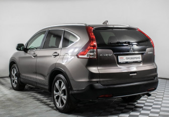Подержанный автомобиль Honda CR-V 2014 года (7 фото)