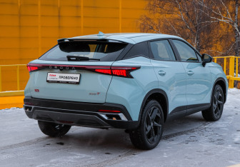 Подержанный автомобиль Omoda C5 2023 года (3 фото)