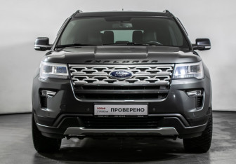Подержанный автомобиль Ford Explorer 2018 года (2 фото)