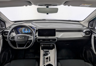 Подержанный автомобиль Geely Coolray 2023 года (14 фото)