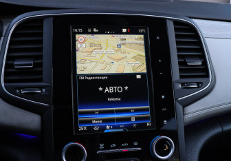 Подержанный автомобиль Renault Talisman Wagon 2017 года (21 фото)