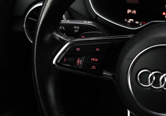 Подержанный автомобиль Audi TT Coupe 2015 года (26 фото)