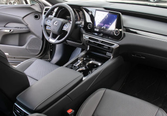 Новый Lexus RX 2025 (7 фото)