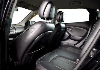 Подержанный автомобиль Hyundai ix35 2014 года (12 фото)