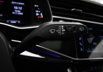 Подержанный автомобиль Audi SQ8 2024 года (14 фото)